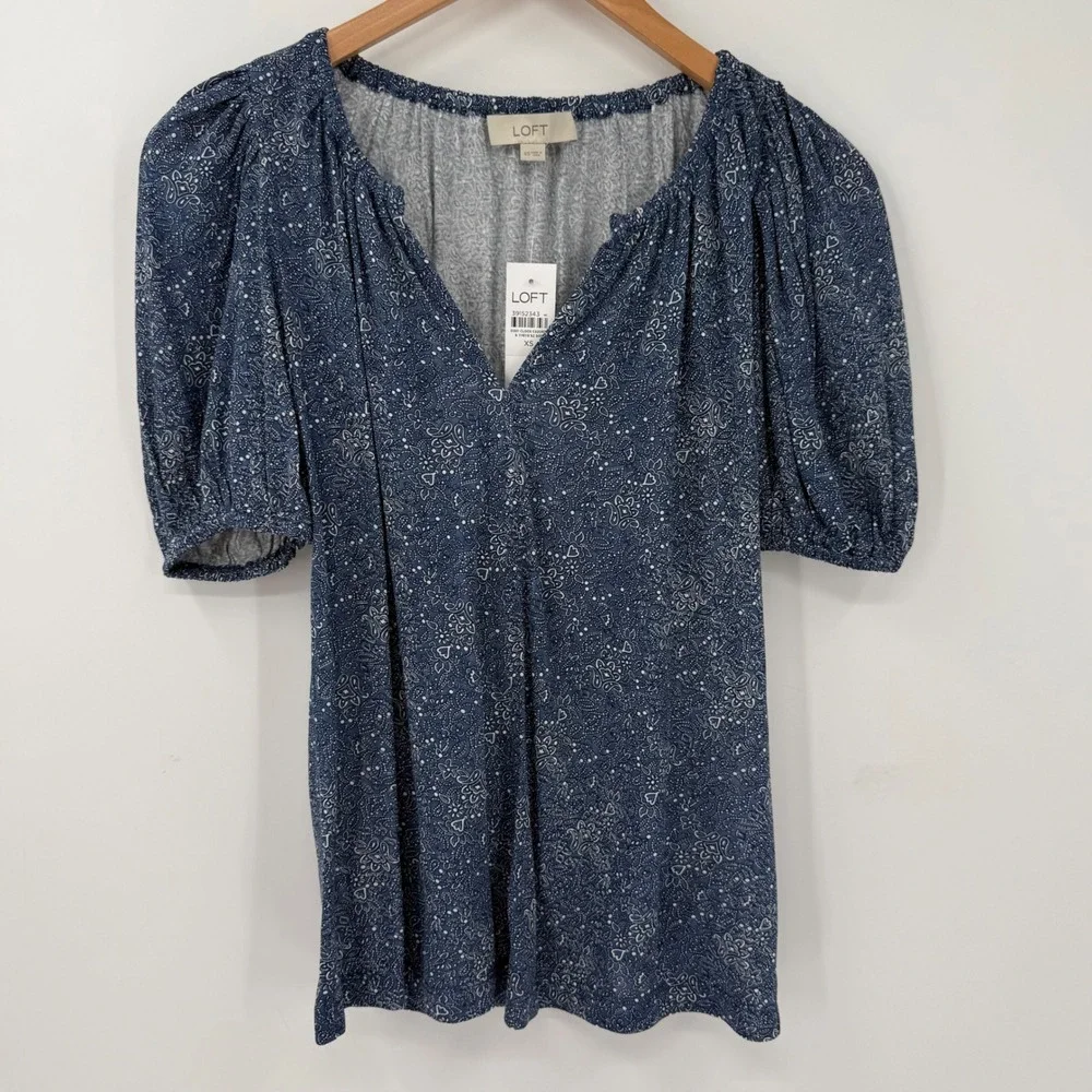 NWT LOFT Blue Paisley Puff Sleeve Split Neck Rayon Top Women XS Boho
